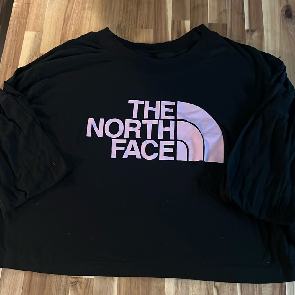 North face size M crop top